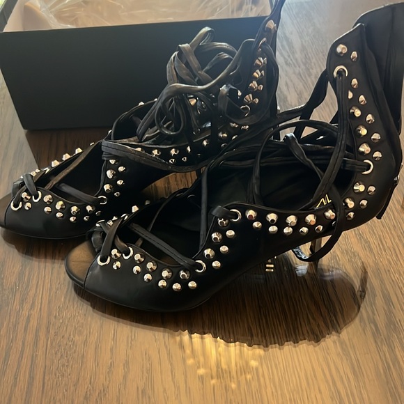 Giuseppe Zanotti Design Coline Studded Sandal NWOT - Picture 2 of 4